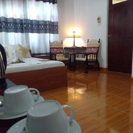 Steur Villa Negombo Luaran gambar